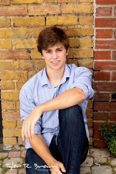 See more ideas about male poses, poses, male portrait. Senior Portrait Posing Tips For The Guys | Senior boy ...