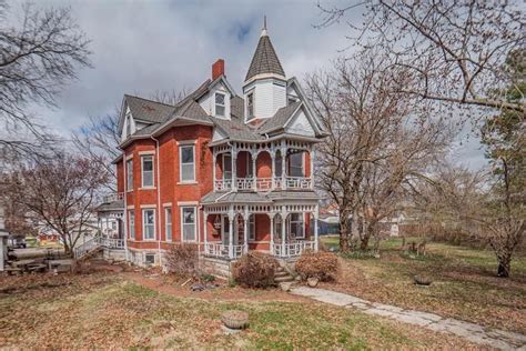 1880 Victorian For Sale In Moberly Missouri — Captivating Houses