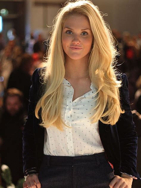 Silje norendal (born 1 september 1993) is a former norwegian snowboarder. Silje Norendal - Norwegian snowboarder | Silje norendal, Female athletes, Snowboarding
