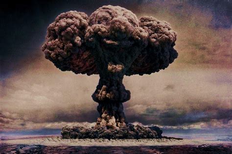 Nuclear Explosion Wallpapers Top Free Nuclear Explosion Backgrounds Wallpaperaccess