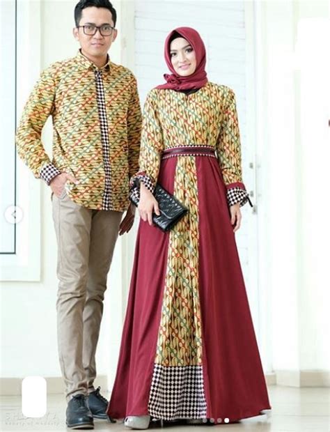 Kombinasi merah putih dengan model baju lengan pendek ini sangat simple untuk anda kenakan. 30+ Model Gamis Modern Batik Kombinasi Polos - Fashion Modern dan Terbaru 2020 | PUSAT-MUKENA ...