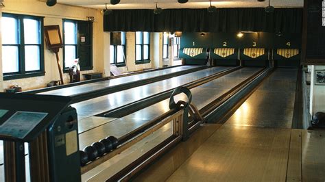 Americas Best Old Fashioned Bowling Alleys