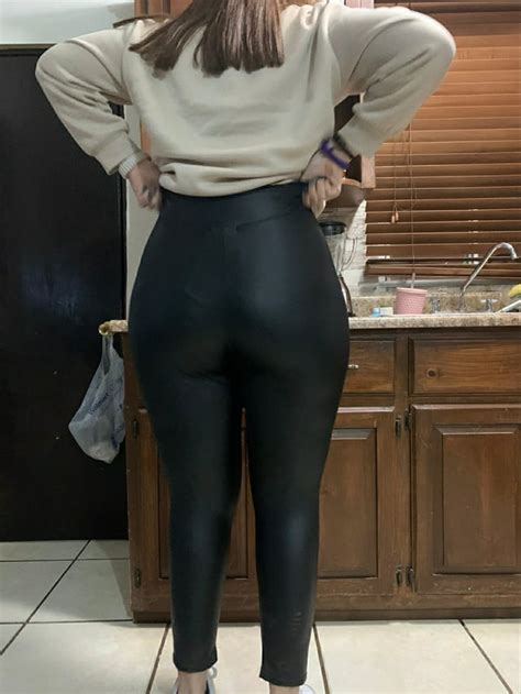 Do You Prefer Cameltoe From The Front Or The Back😇 Rhotgirlsinleggings