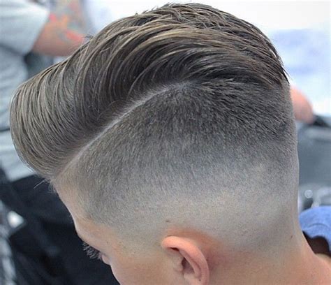Tempoco jakarta tren gaya rambut pria mengalami perkembangan dari tahun ke tahun. Model rambut skin cowok satu garis