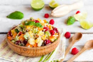 Mit einer gabel auflockern, abkühlen lassen. Couscous-Mango-Salat: So kommt der Sommer bei Ihnen auf ...