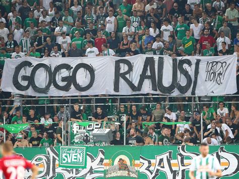 Steaua bucharest ultras, bucharest, romania. "Gogo raus": Rapid Wien-Ultras fordern Trainerwechsel ...