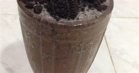 Selain yakult, oreo juga jadi salah satu produk yang kerap dikreasikan jadi minuman segar. Resep Milo Milkshake With Oreo oleh Sri Awalin - Cookpad