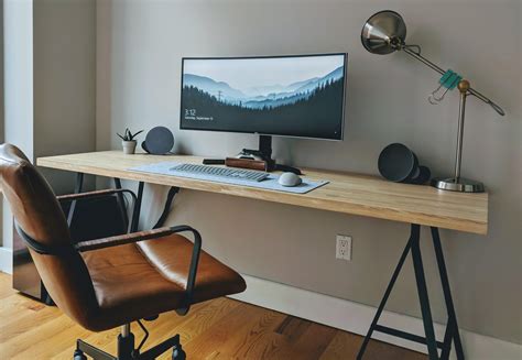 Clean And Light Minimal Workspace Minimalsetups Home Office Setup