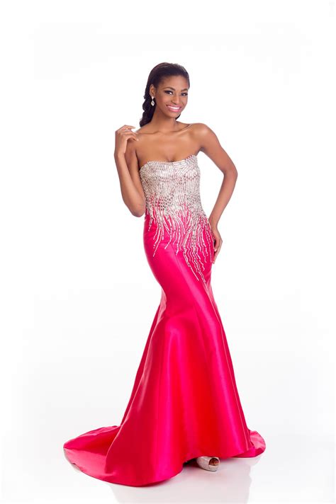 33 Gloriously Glamorous Miss Universe Evening Gowns Miss Universe Gowns Evening Gowns Gowns