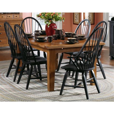 Northern lights by broyhill expresses this ethic in occasional tables that adapt to myriad decorating concepts. Broyhill - Attic Heirlooms Dining Room Set F