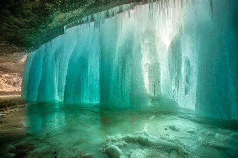 Amazing Impressive Frozen Waterfalls Fantastic Matters