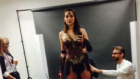 She served in the idf for two years. Für seine Wonder Woman: Gal Gadots Mann pumpt extra hart ...