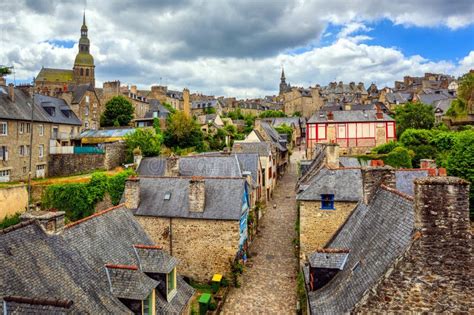 Dinan Mittelalterliche Stadtmitte Bretagne Frankreich Stockfoto
