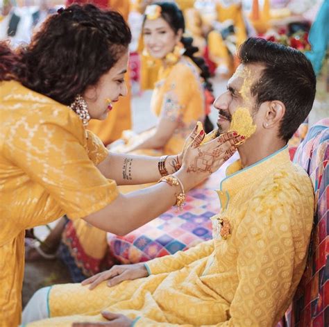 sindhi wedding groomsmen tear groom s clothes at haldi ceremony for a unique reason