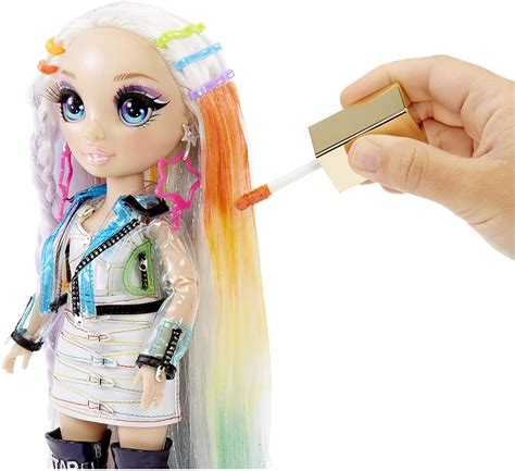Rainbow High Hair Studio With Exclusive Amaya Raine Doll