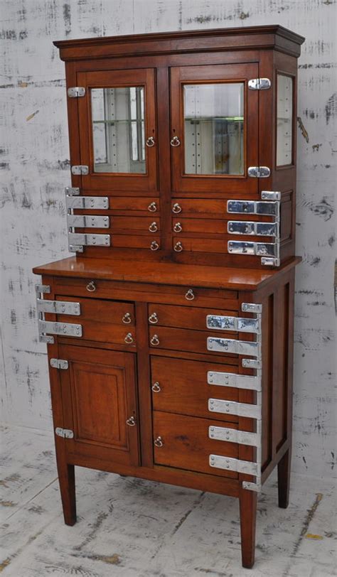 This american oak dental cabinet is a truly impressive find and one that sends our heart beat soaring off the scale! 1920s Dental Cabinet - Antiques Atlas