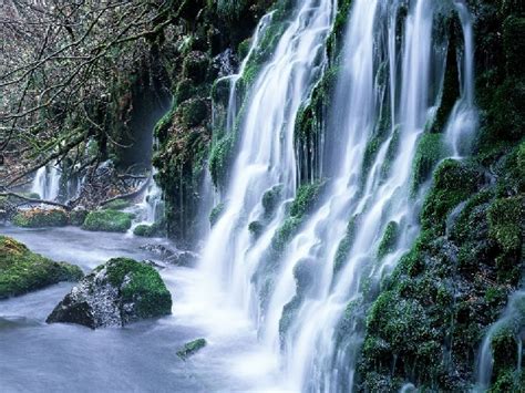 Top 10 Most Beautiful Waterfalls On The Earth