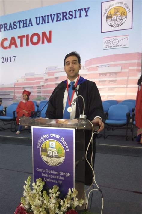 Awarded University Gold Medal For Superspecialty Dr Raman Tanwar