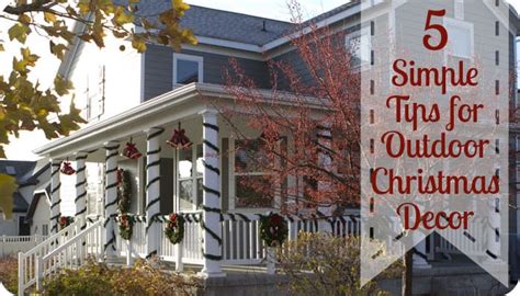 You can add in christmas balls, a few ribbons, some hanging snowflakes and maybe some diy pot décor as well. 5 tips on outdoor Christmas Decorating ♥ Fleece Fun