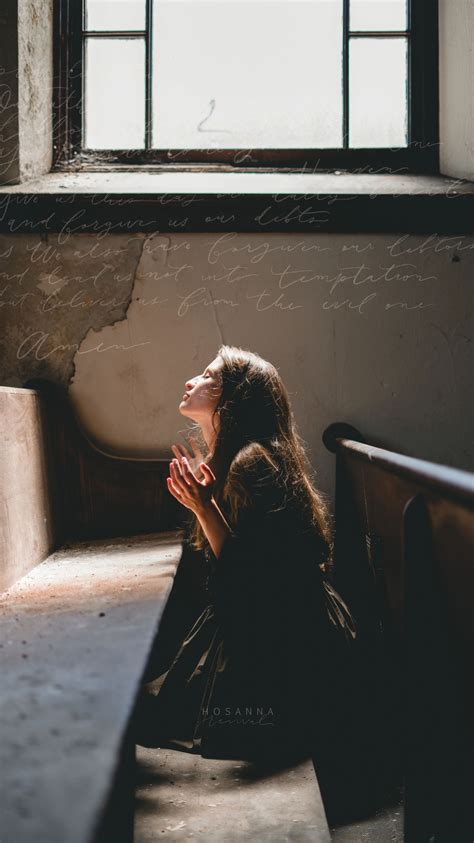 Pray Like This Photo Lock Screens Woman Praying Images Christian Pictures Christian Photography