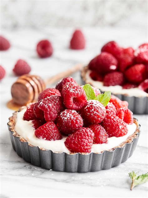 Whether you're making dessert for family dinner or an event, these easy fruit dessert recipes, from cherry pie to blueberry popsicles, will please the crowd. Healthy Fruit Tarts | FaveGlutenFreeRecipes.com