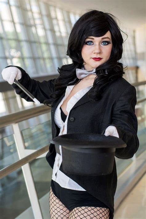 Hot Pictures Of Zatanna The Beautiful Magician And Batmans Love Interest