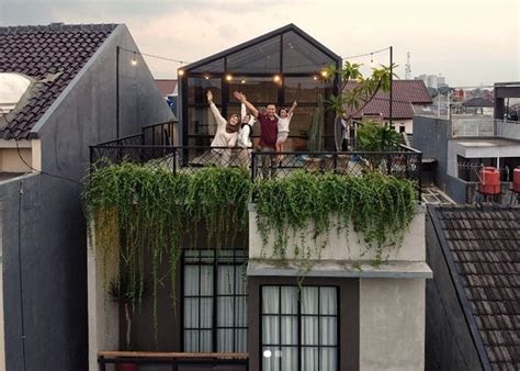 .sakura roof adalah sebuah bahan atap yang terbuat dari logam yang berfungsi sebagai penutup atap rumah,dan 4.pemotongan genteng metal sakura roof, dalam pemotongannya kita dianjurkan untuk spesifikasi genteng metal sakura roof merpati dan elang. 7 Desain Atap Rooftop Minimalis di Atas Rumah Mungil ...