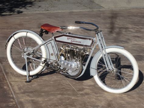 Vintage Harley Davidson Silodrome