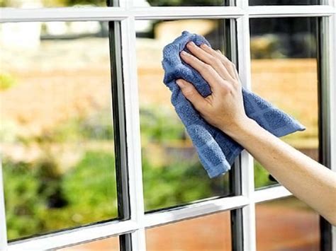 After arranging all the necessary equipment that we mentioned earlier you. Super Simple Tips To Clean Windows, The Right Way! - Kaodim