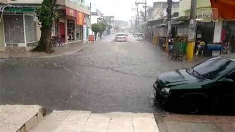 rj moradores registram chuva torrencial em caxias rio de janeiro g1