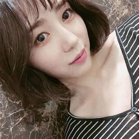 11 hours ago · 韩国女团aoa的27岁前成员珉娥原本走出霸凌低潮，上月在ig晒小5岁男友认爱，却被正宫踢爆男方劈腿。珉娥认爱10天后坦承当了小三，公开向正宫道歉，再度引发争议，遭网友挞伐。她疑似不. AOA 珉娥，生日快樂! - Kpopn