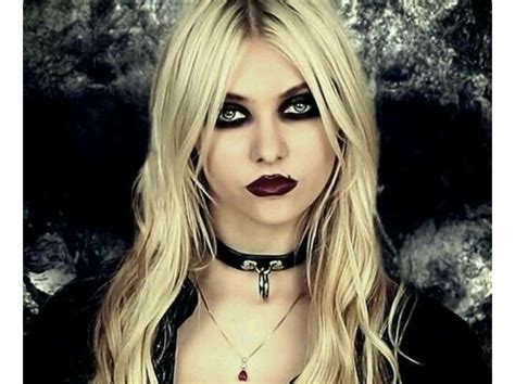 Taylor Momsen Of The Pretty Reckless Makeup The Pretty Reckless