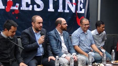 Mahasiswi palestina, mays abu ghosh, menceritakan penderitaannya di penjara rezim zionis israel. Mungkinkah Palestina Merdeka?