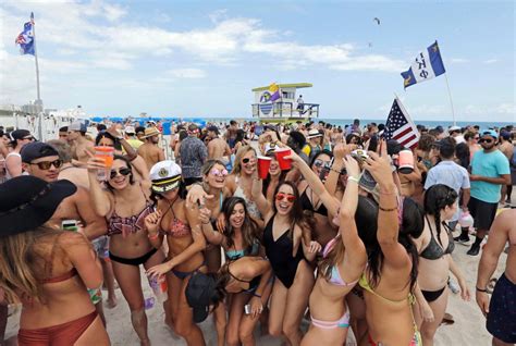 Fort Lauderdale Beach Florida Photos Party Goers Let Loose During Spring Break 2016 Ny