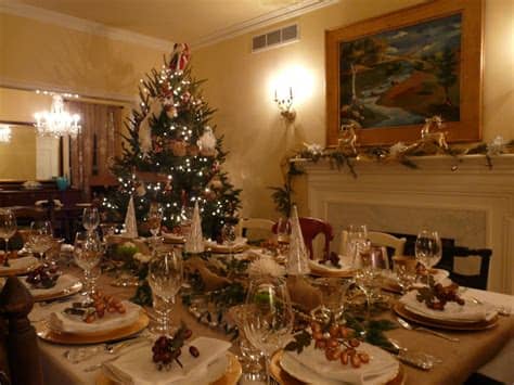Fill your holiday season with thanks and blessings. Christmas Eve Dinner Table | Traditional christmas dinner ...