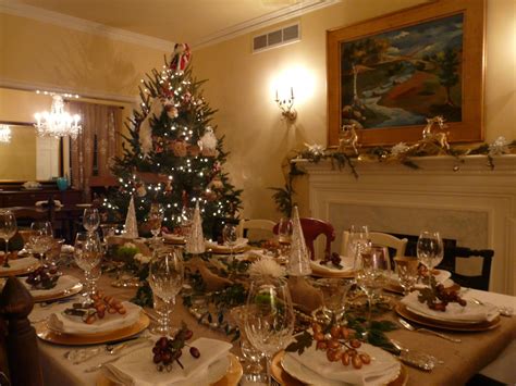 The person who finds the coin can expect good luck in the year to come. Christmas Eve Dinner Table | Christmas decorations ...