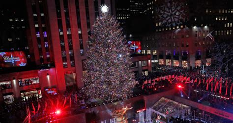 Tis The Season Rockefeller Center Christmas Tree Lights Up Air1