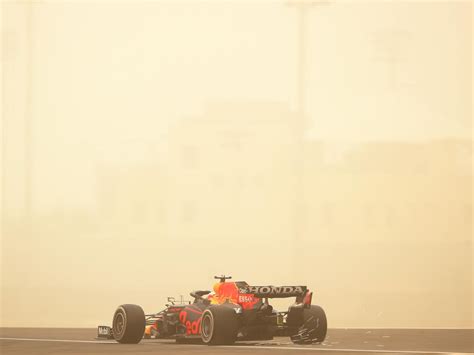 F1 Testing 2021 Wild Photos Of Bahrain Sandstorm Lewis Hamilton