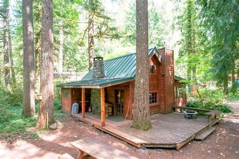 Brightwood Oregon Vacation Home Cabin Modern Prefab