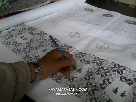 Kreatif anyaman kertas motif sudut lancip mp3 & mp4. Proses Menggambar Motif Batik Kayamara | 085647595948 ...