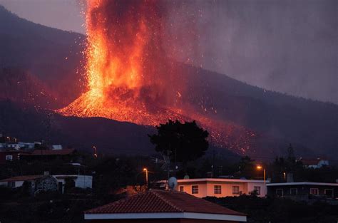 Volcán de La Palma la lava entra al mar EN DIRECTO hoy miércoles 29 de