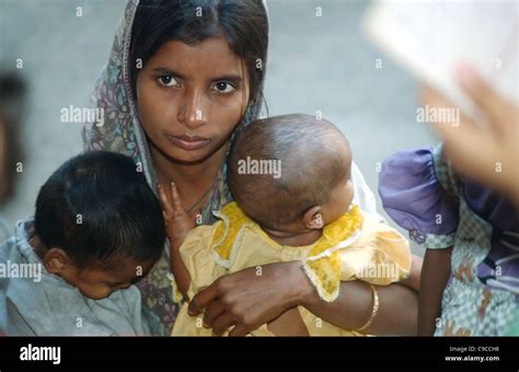 Medical Clinic Slums Of Calcutta India Stock Photo Alamy