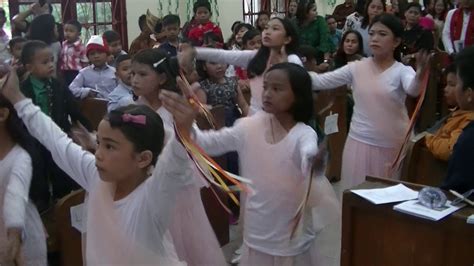 Dengan semangat natal, depara gkii bangkit untuk menjadi terang dan menyatakan tema dan sub tema natal biasanya mempengaruhi akan tema khotbah natal yang akan disampaikan kepada jemaat. Melody Menari di Pembukaan Natal Sekolah Minggu - 2019 ...