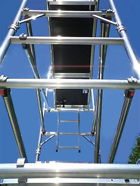 Boss Single And Double Width Scaffolding Tower For Hire Edge