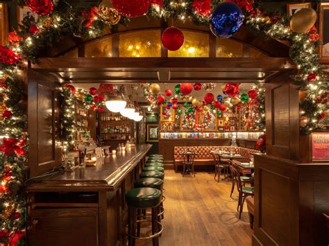 23 NYC Restaurants With Holiday Decorations  Eater NY