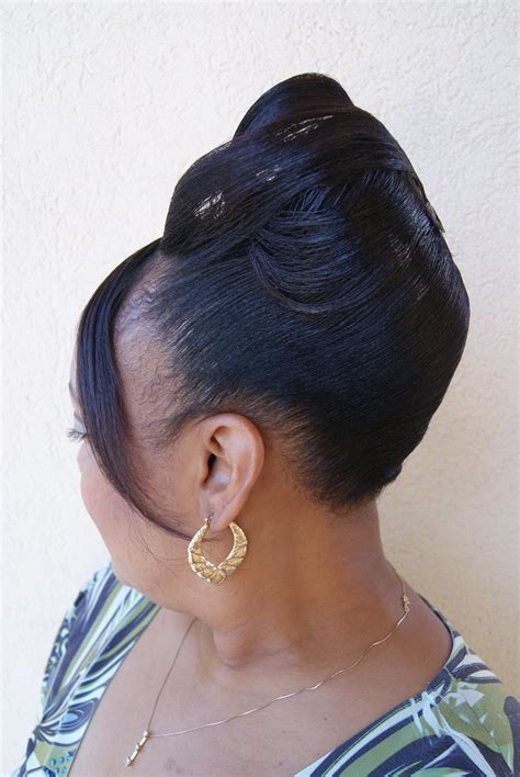 Pin By Amanda Walker On Hairstyles French Roll Hairstyle Roll Hairstyle Black Women Updo