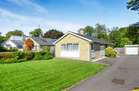 3 bedroom detached bungalow for sale in bicester