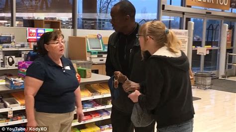 Rite Aid Employee Wrestles Shoplifting Woman In Oregon Daily Mail Online