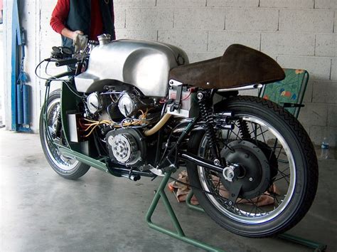 The moto guzzi v8, or the otto motorcycle was designed by giulio cesare carcano specifically for the moto guzzi grand prix racing team for the 1955 to 1957 seasons. Moto Guzzi 500 V8 - a photo on Flickriver