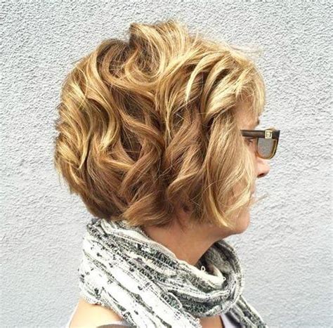 It is a haircut that will leave everyone looking at you in admiration. 20 Chic and Trendy Ways to Style Your Graduated Bob ...